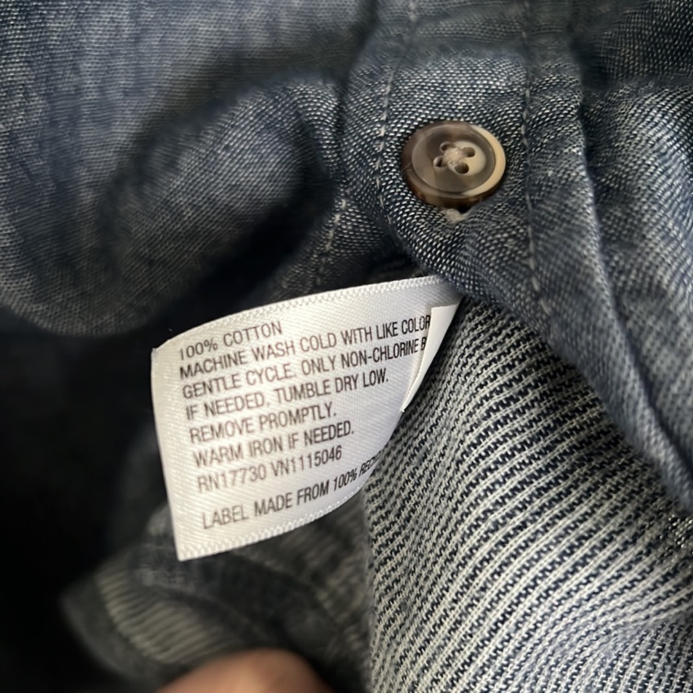 Mossimo Button Down - Picture 4 of 5